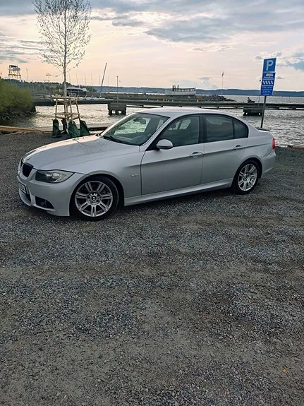 BMW 325I 2008 photo 2