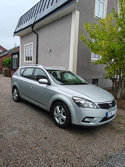 Kia Ceed 2010 photo 2