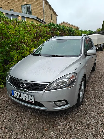 Kia Ceed 2010 photo 3