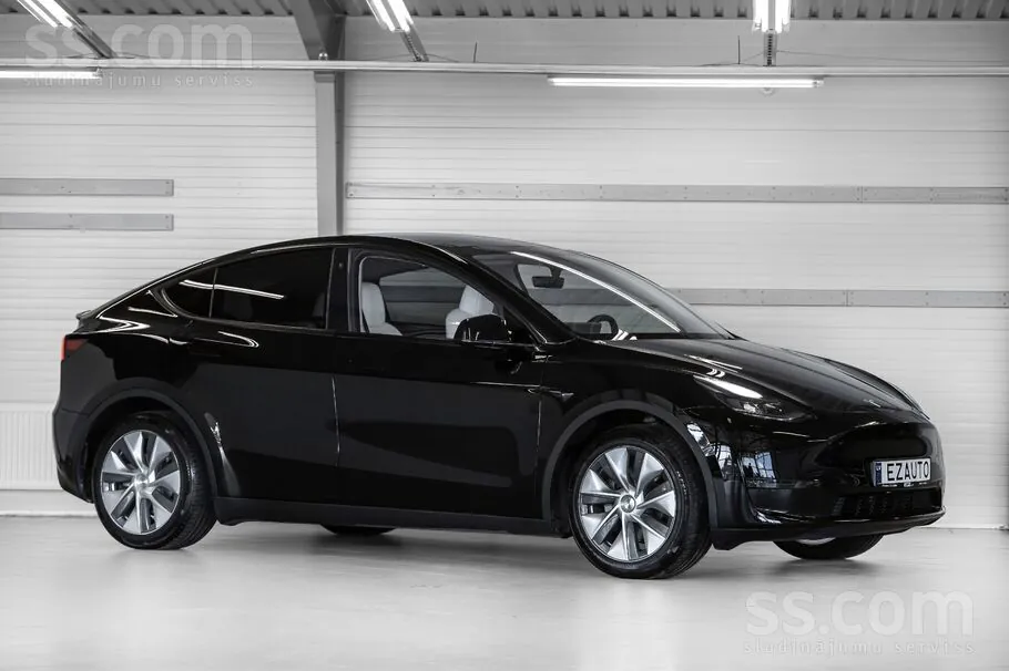 Tesla Model Y 2023 photo 5