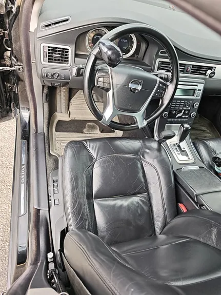Volvo V70 2011 photo 5
