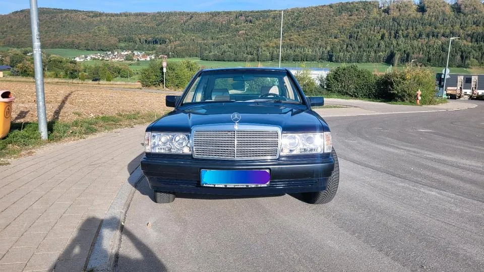 Mercedes-Benz 190E