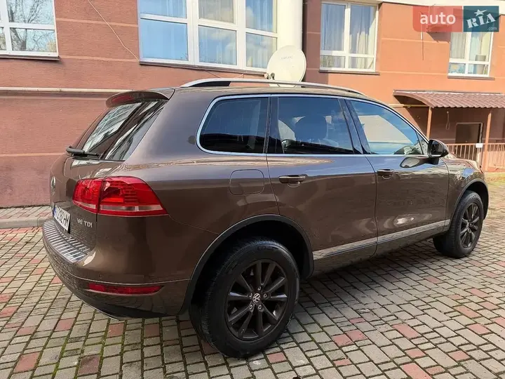 Volkswagen Touareg 2012 photo 5