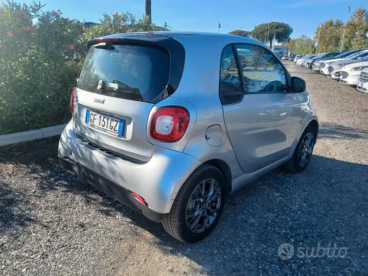Smart Fortwo 2018 photo 5