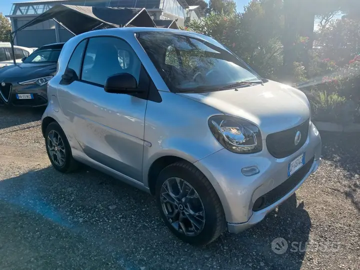 Smart Fortwo 2018 photo 3