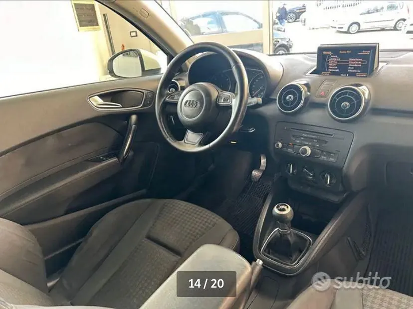Audi A1 2010 photo 3