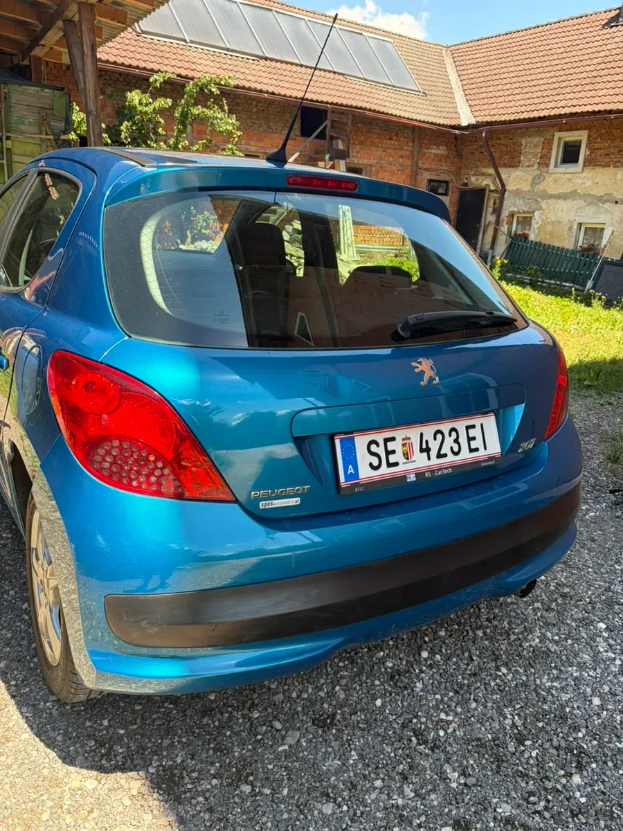 Peugeot 207 2009 photo 3