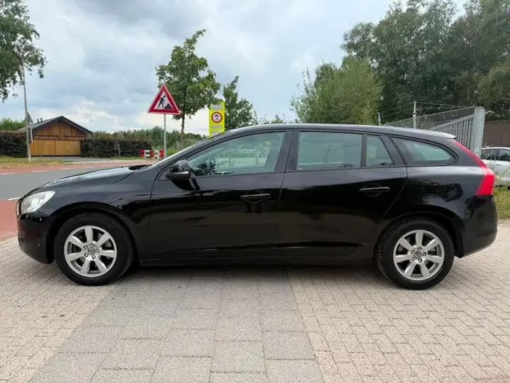 Volvo V60 2011 photo 2