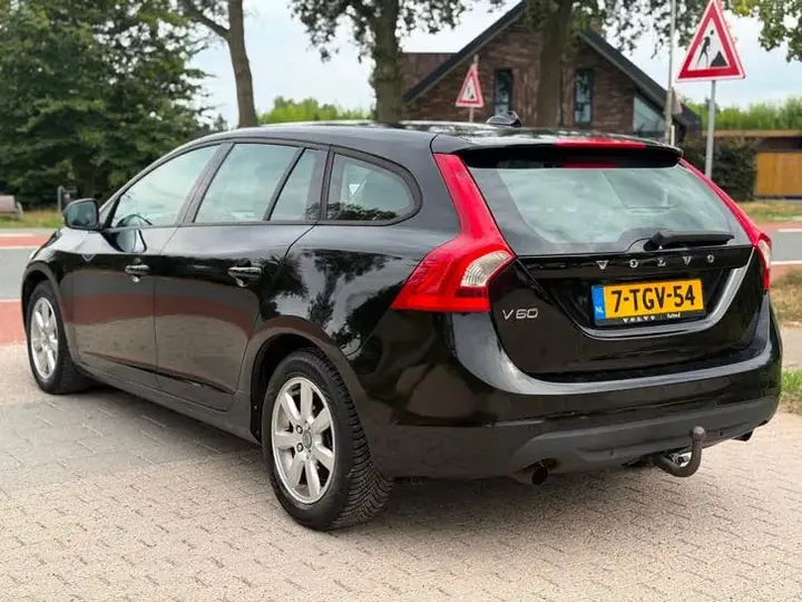 Volvo V60 2011 photo 3