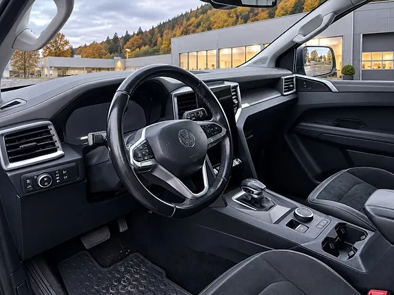 Volkswagen Amarok 2023 photo 3
