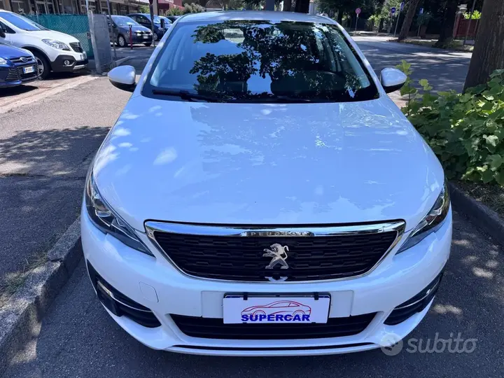 Peugeot 308 2019 photo 2