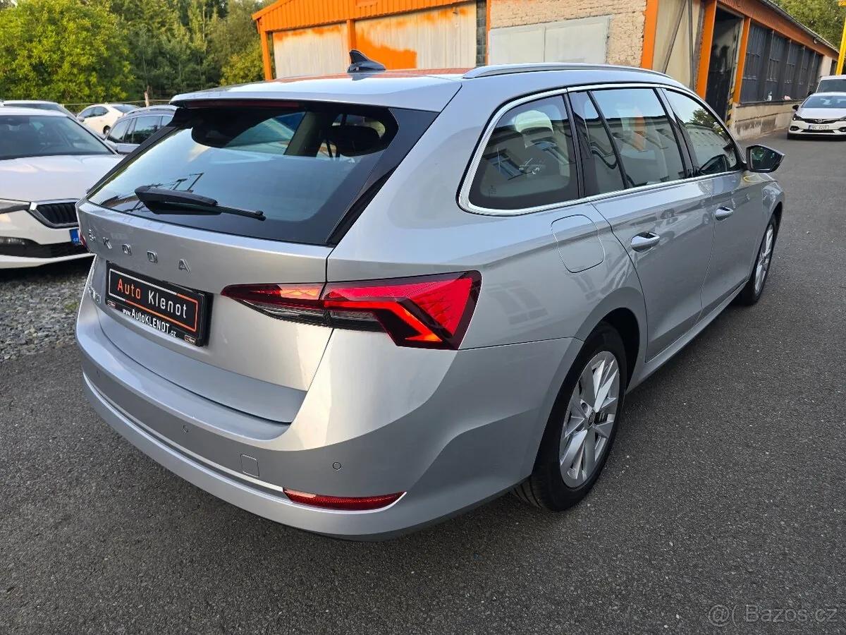 Skoda Octavia 2021 photo 3