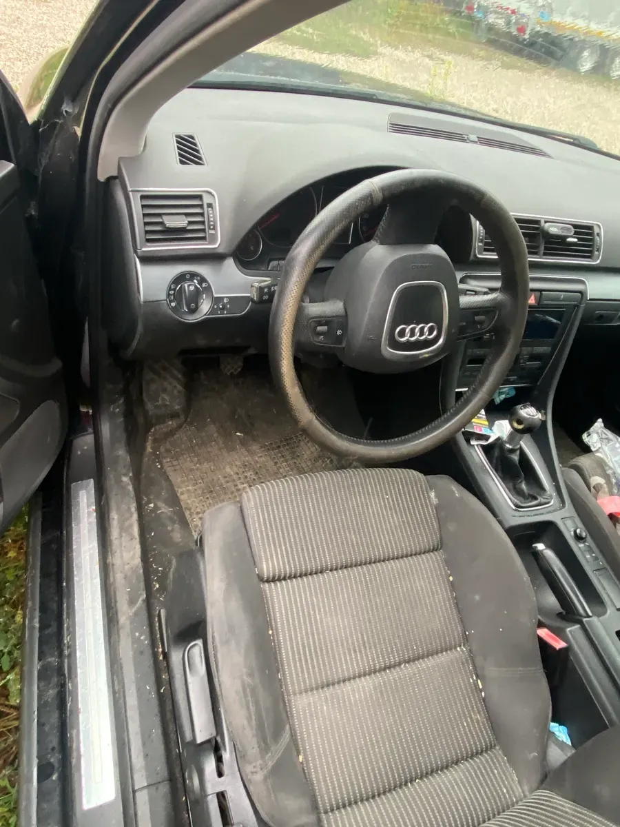 Audi A4 2004 photo 3