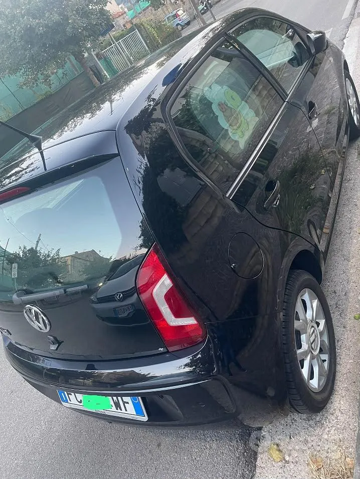 Volkswagen Up 2016 photo 3