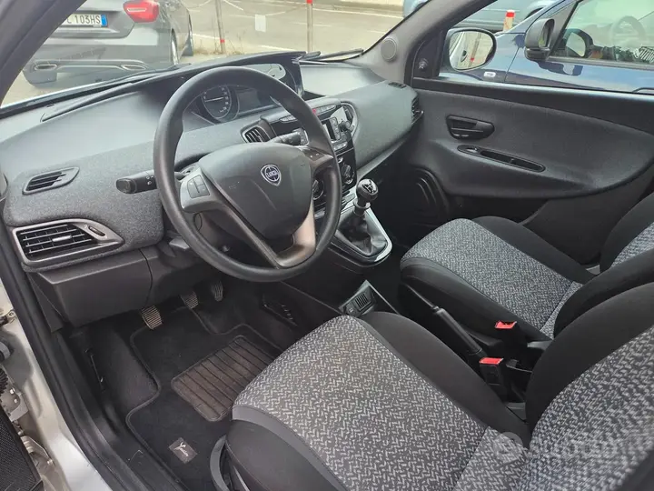 Lancia Ypsilon 2020 photo 2