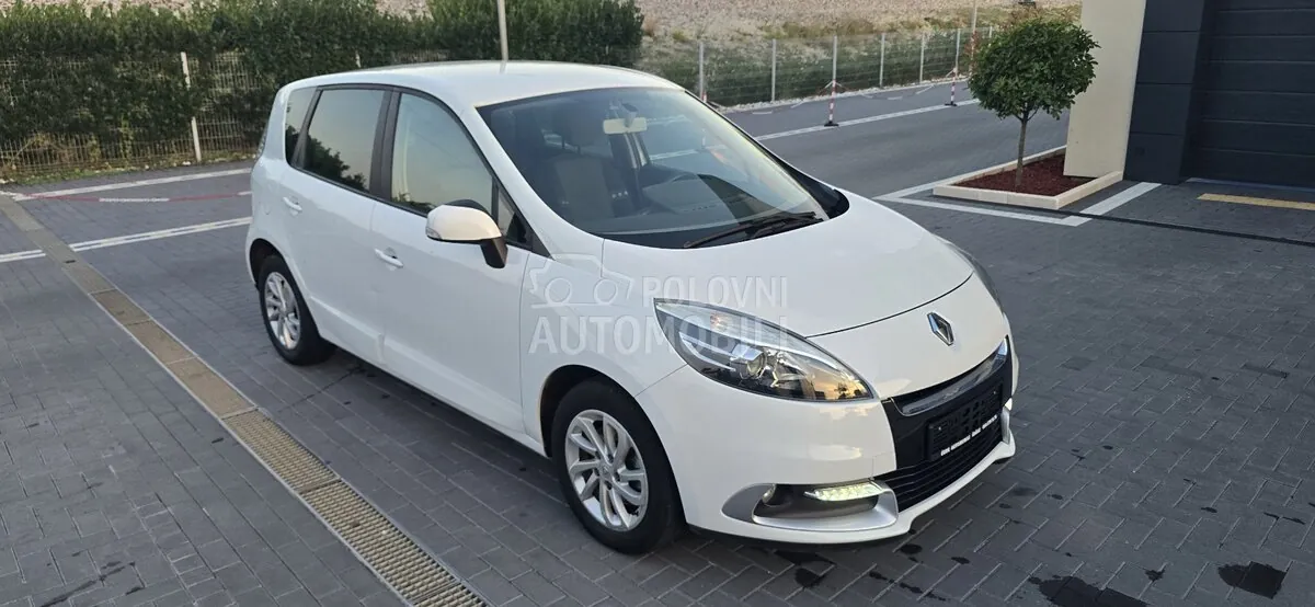 Renault Scenic 2013 photo 3