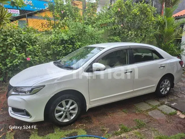 Toyota Premio 2019 photo 2