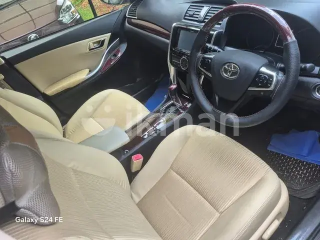 Toyota Premio 2019 photo 3
