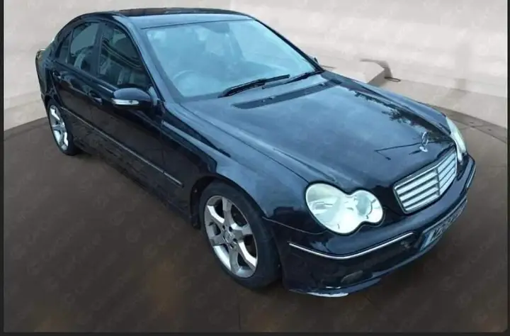 Mercedes-Benz C-Class 2006 photo 4