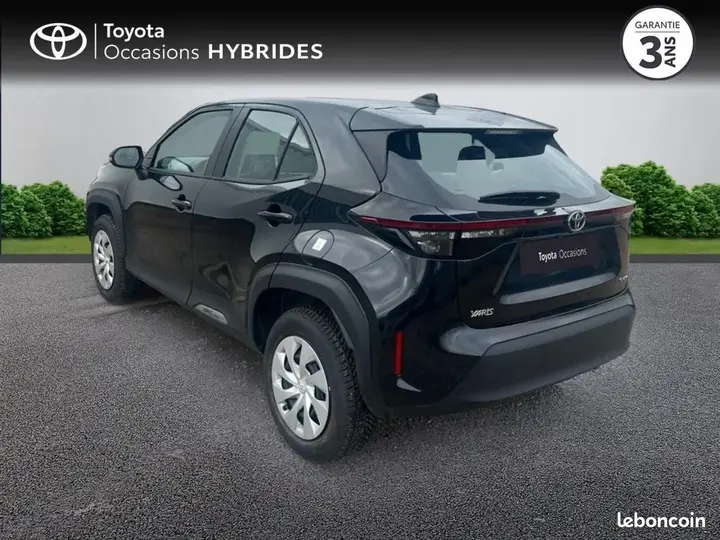 Toyota Yaris Cross 2025 photo 2