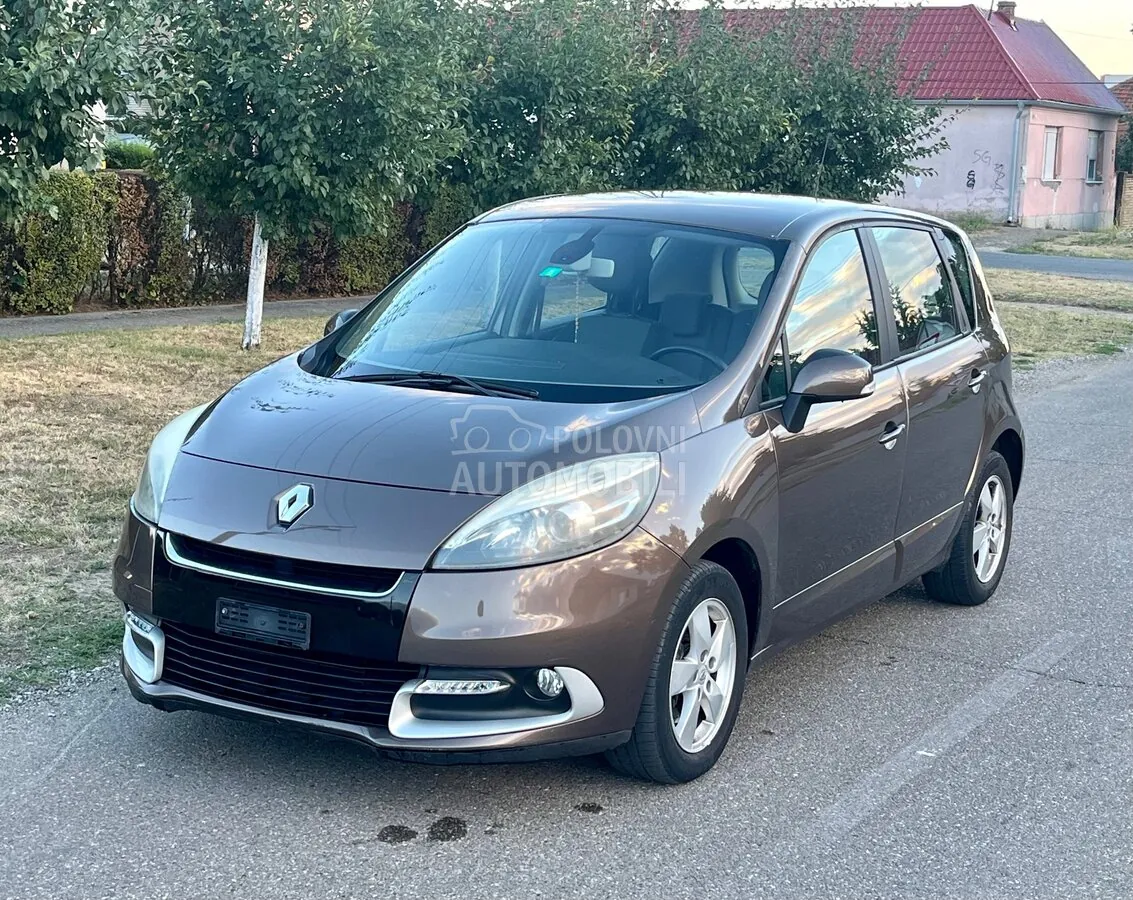 Renault Scenic 2012 photo 2