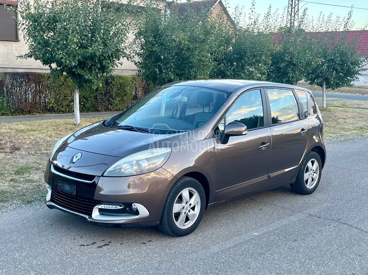 Renault Scenic 2012 photo 4