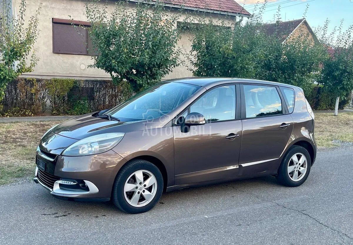 Renault Scenic 2012 photo 3