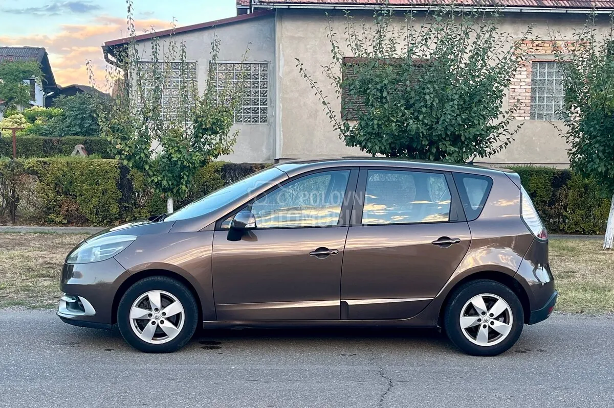 Renault Scenic 2012 photo 5