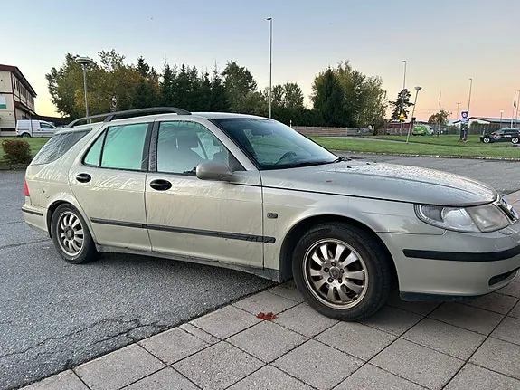Saab 9-5 2005 photo 2