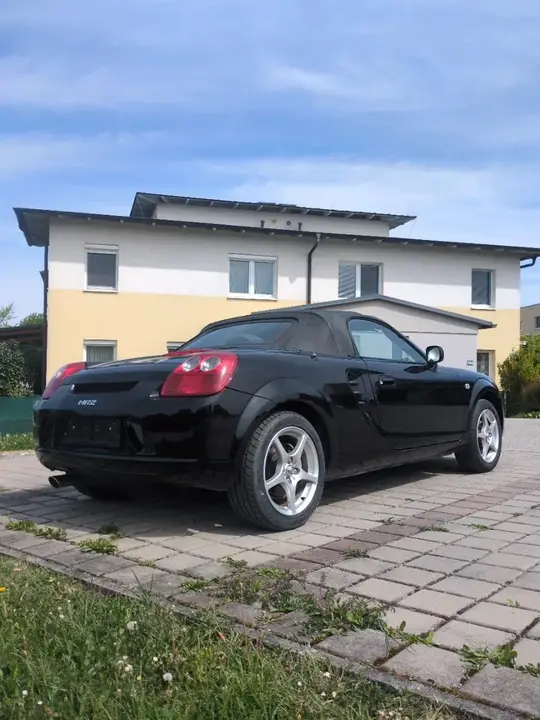 Toyota Mr2 2004 photo 3