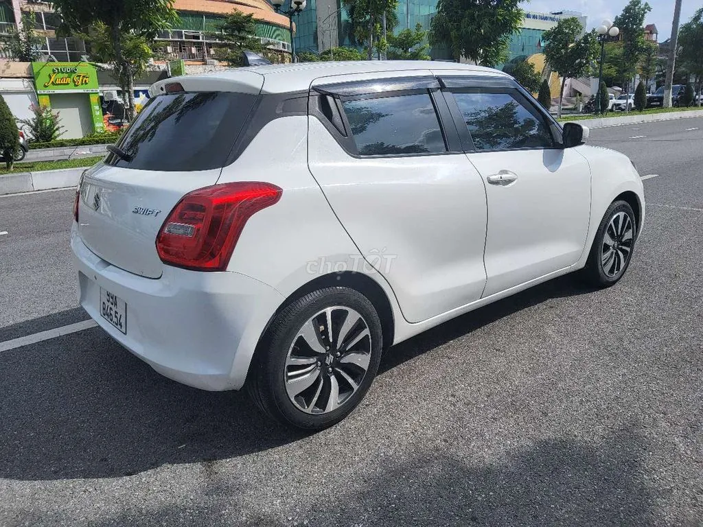 Suzuki Swift 2019 photo 5