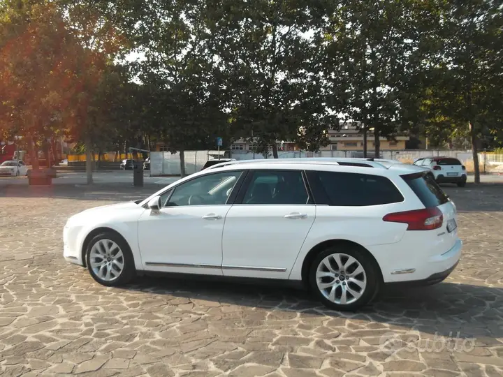 Citroen C5 2011 photo 3