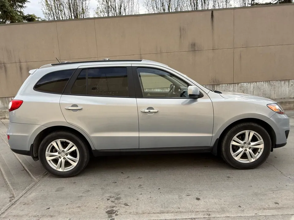 Hyundai Santa Fe 2010 photo 4