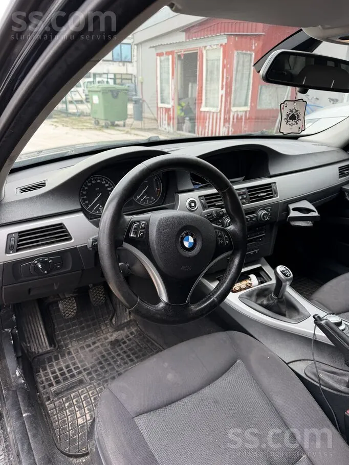 BMW 320D 2008 photo 2