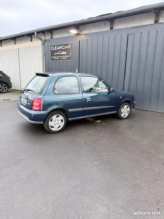 Nissan Micra 2000 photo 2