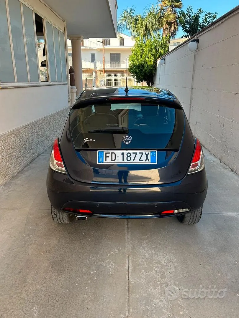 Lancia Ypsilon 2016 photo 2