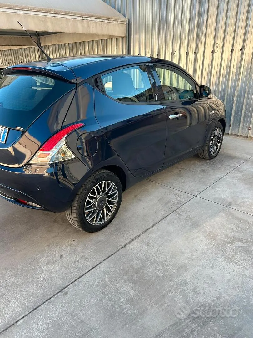 Lancia Ypsilon 2016 photo 4
