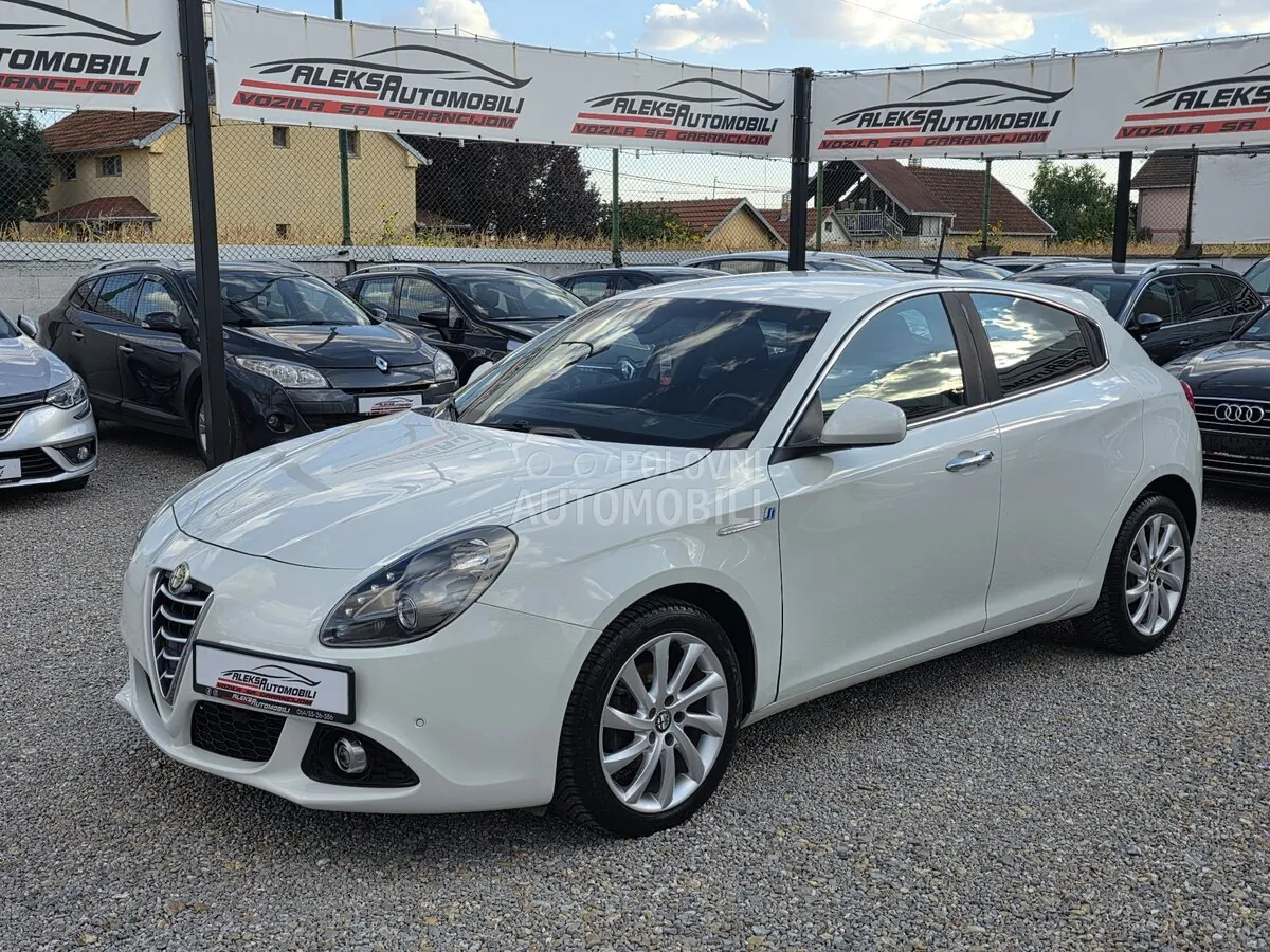 Alfa Romeo Giulietta 2015 photo 5