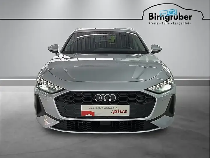 Audi A5 Avant 2025 photo 2