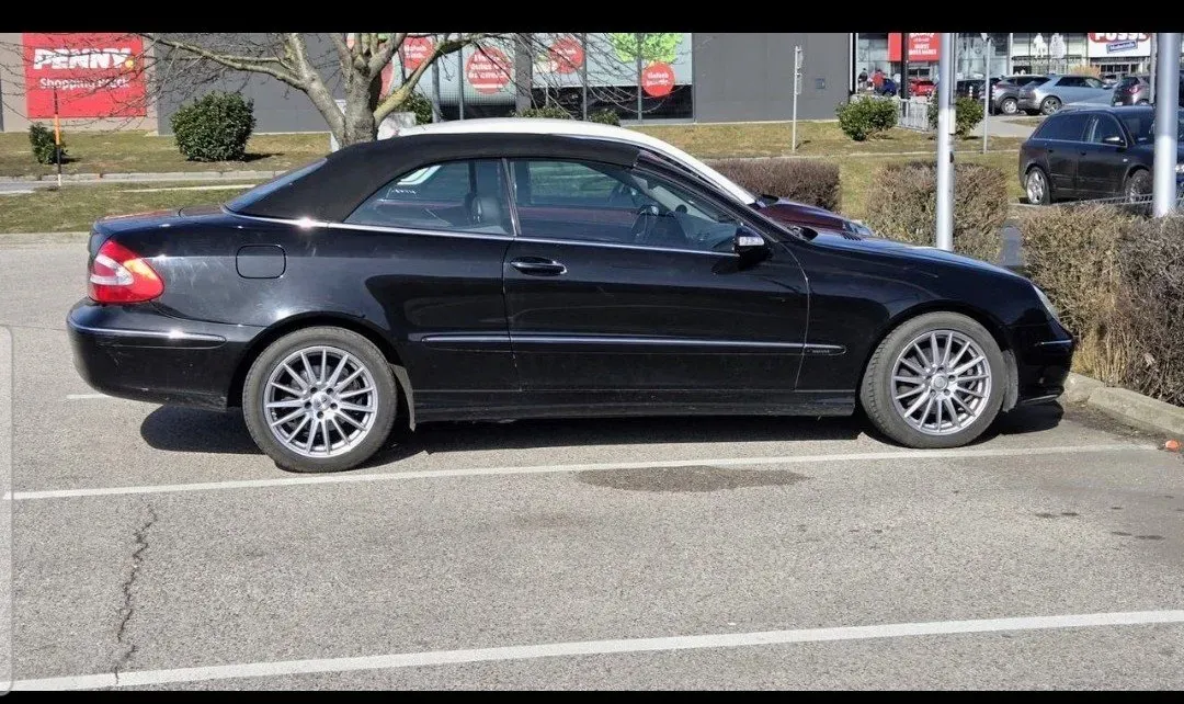Mercedes-Benz Clk-Class 2003 photo 3