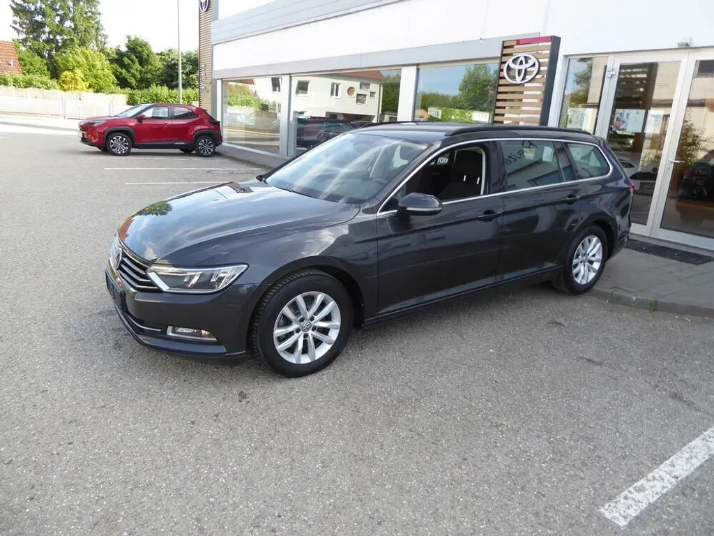Volkswagen Passat 2019 photo 2