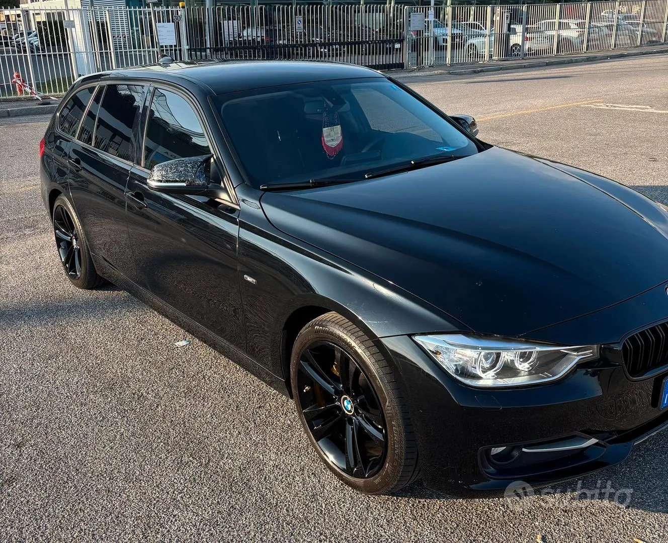 BMW 318D 2014 photo 2