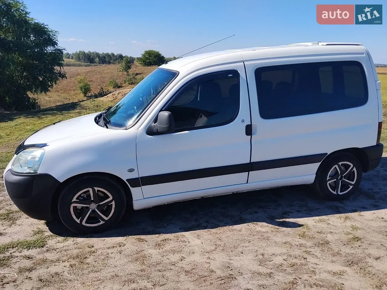 Peugeot Partner 2004 photo 2