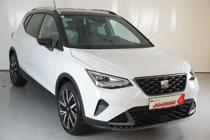 Seat Arona 2023 photo 3