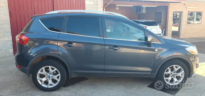 Ford Kuga 2011 photo 4