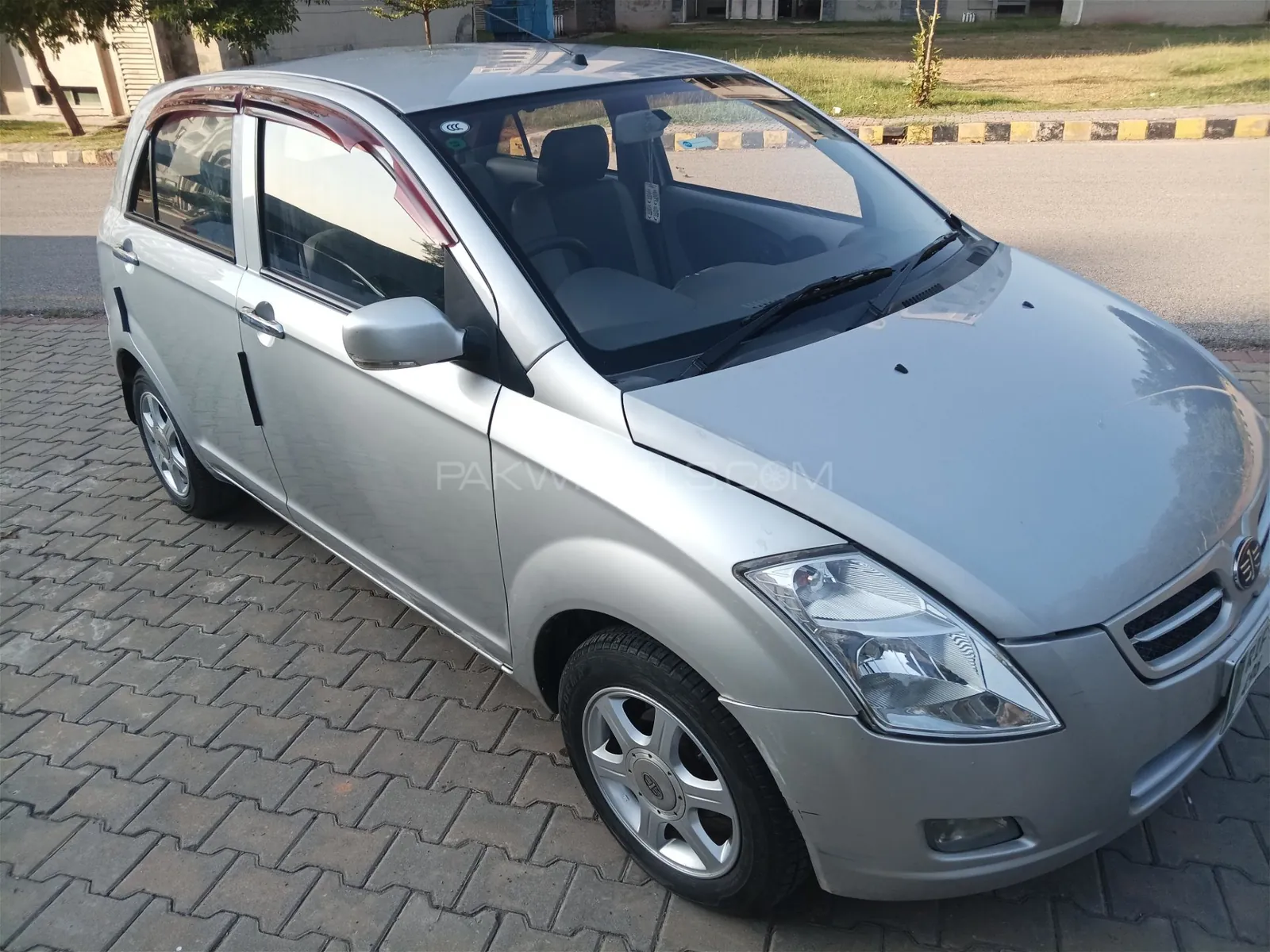 FAW V2