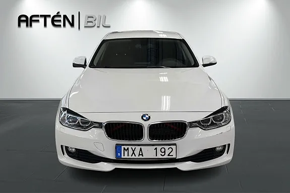 BMW 318D 2013 photo 2