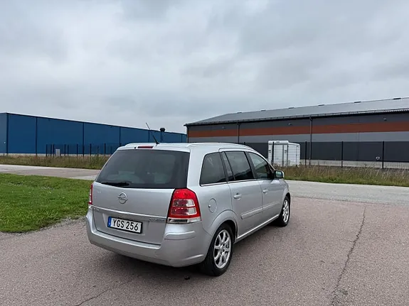 Opel Zafira 2013 photo 4