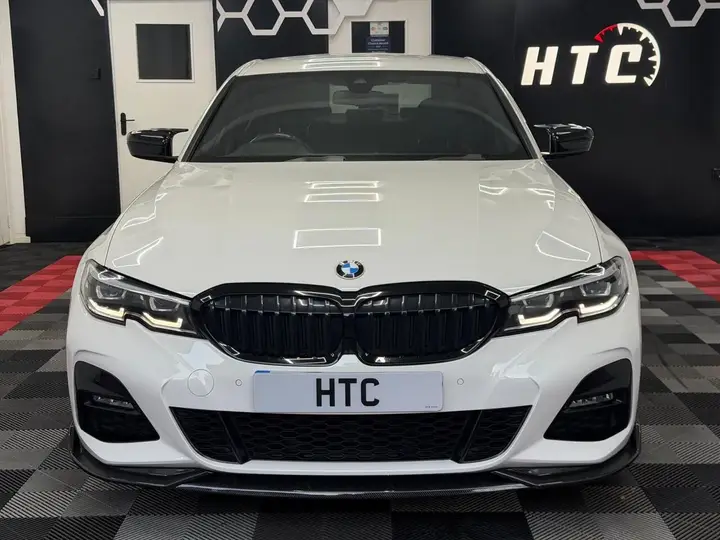 BMW 3 Series 2019 photo 2