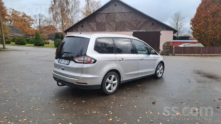 Ford Galaxy 2017 photo 5
